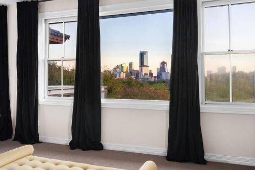 The Lamar Lookout — 4-Star Luxury Hotel in Austin, United States