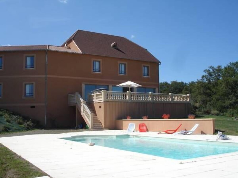 Au Périgord Noir - last minute hotel in Hautefort