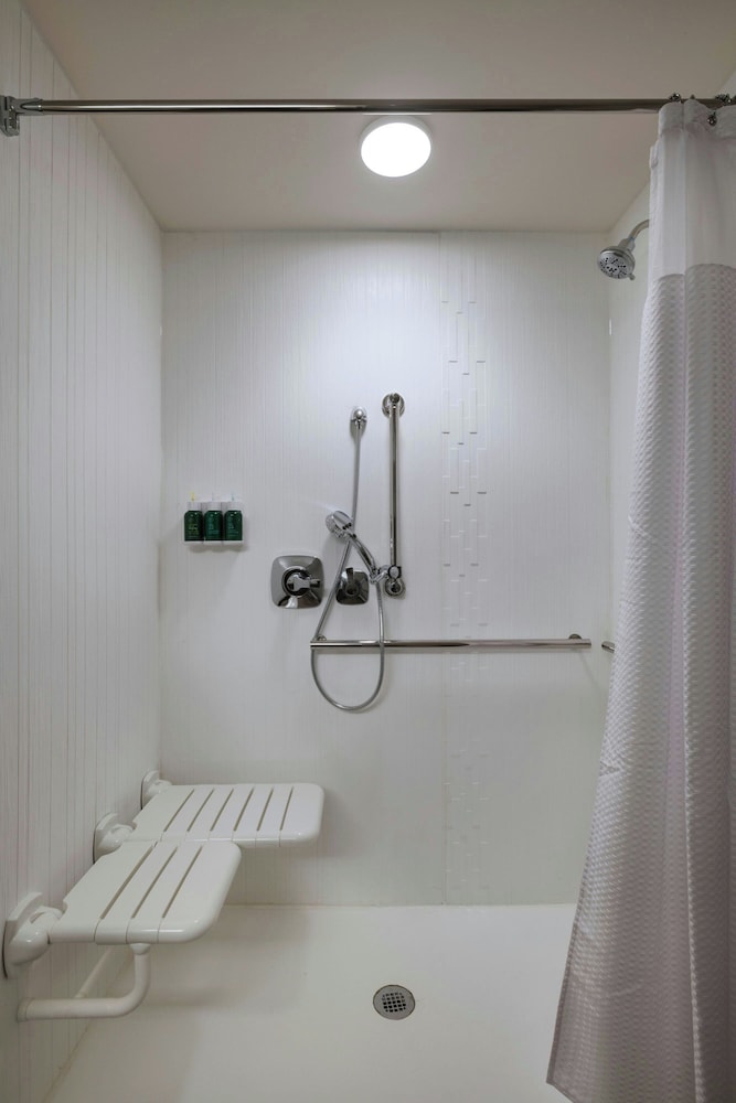 Courtyard by Marriott St. Louis Brentwood - photo 14