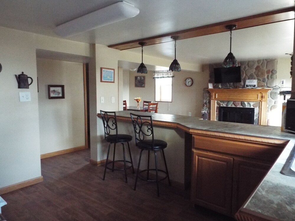 Crooked Lake Resort Cabin 4 - photo 35