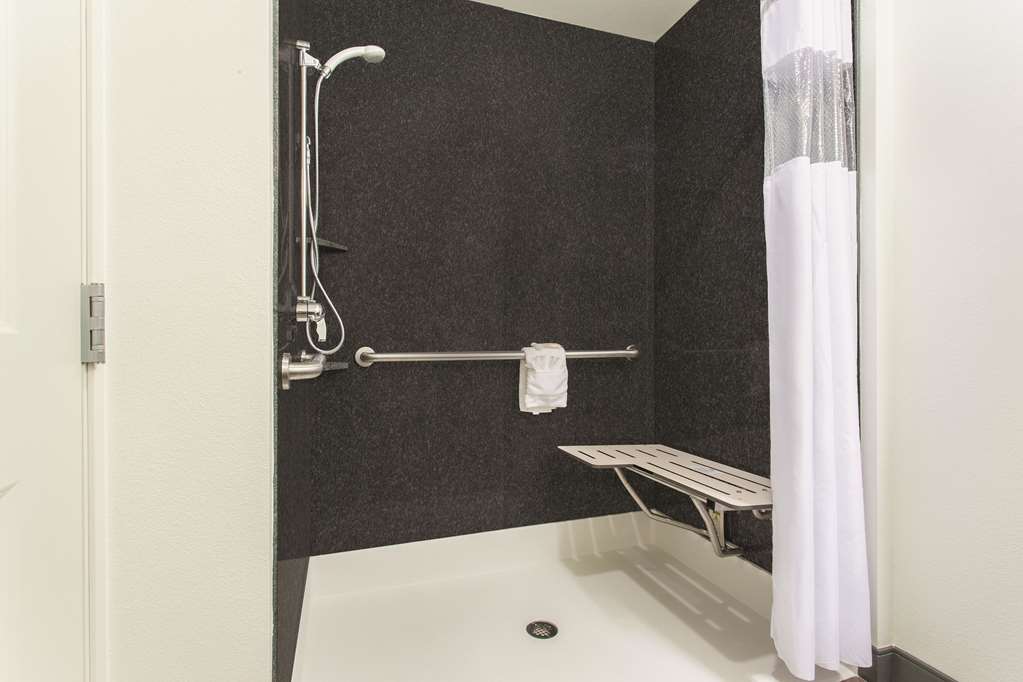 La Quinta Inn & Suites by Wyndham Tumwater Olympia - photo 15