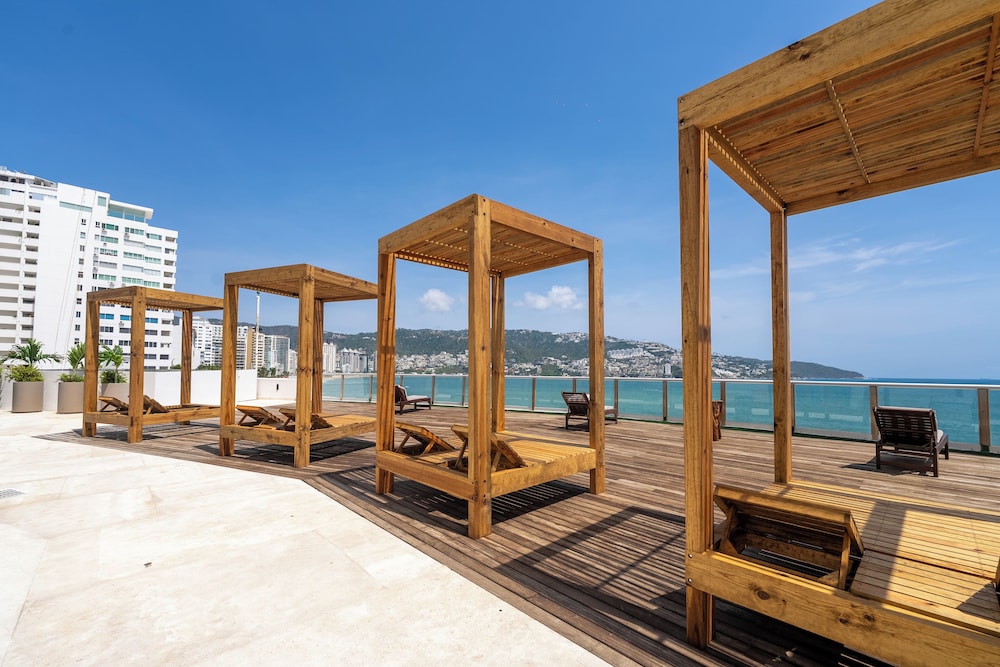 Sundeck