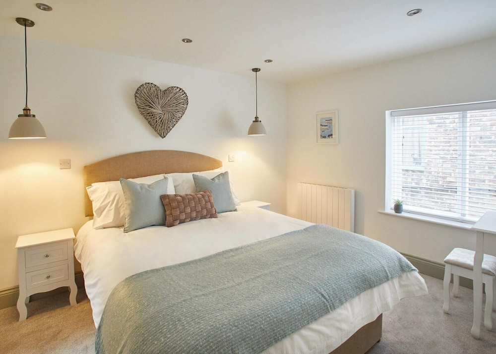 Host & Stay Threadneedle Cottage