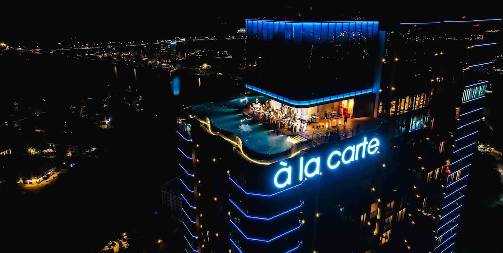 Alacarte Halong Bay — 5-Star Luxury Hotel in Ha Long, Vietnam