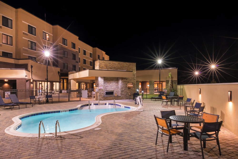 Courtyard Jacksonville - photo 30
