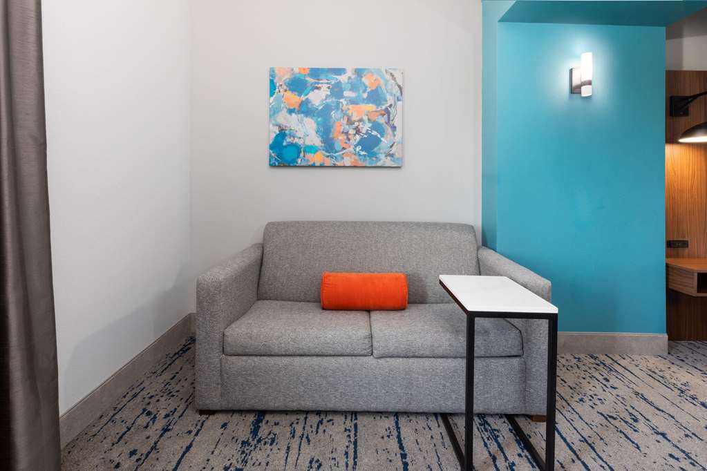 La Quinta Inn & Suites by Wyndham Rockport Fulton - photo 41
