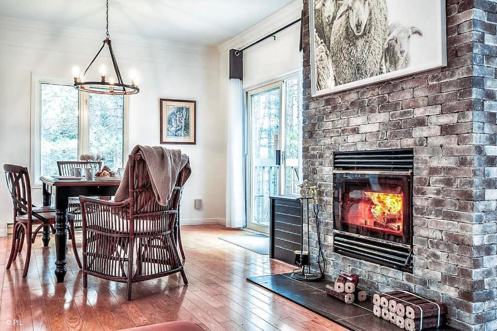 Le Champetre Tremblant 2bdrs Condo W Fireplace — 4-Star Luxury Hotel in Mont-Tremblant, Canada