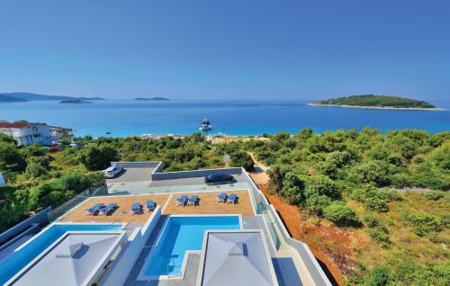 Nice Apartment In Rogoznica With Sauna — 4-Star Luxury Hotel in Rogoznica, Croatia