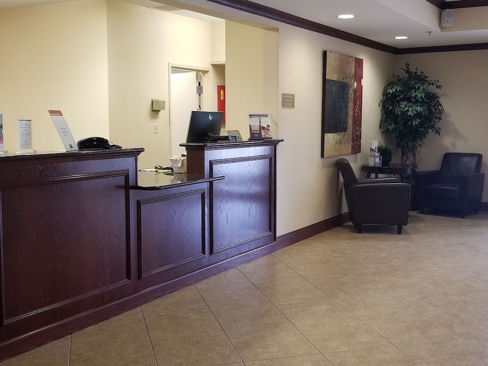 Candlewood Suites Cape Girardeau an IHG Hotel - photo 2