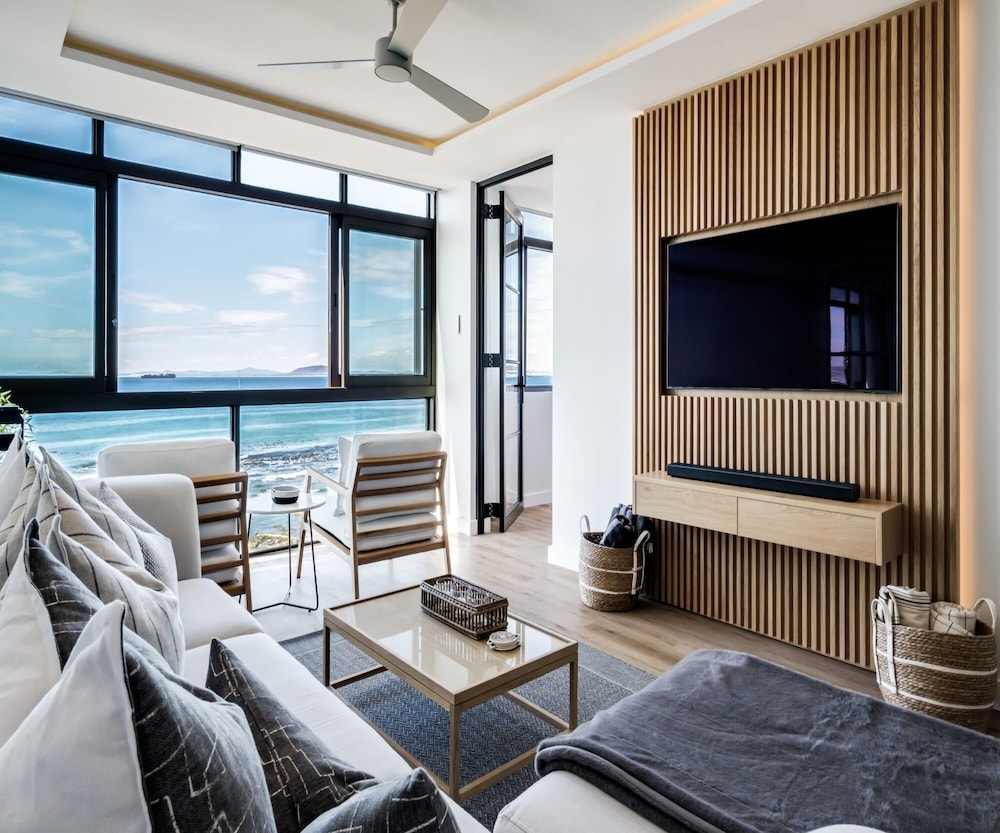 Mouille Views — 4-Star Luxury Hotel in Cape Town, South Africa