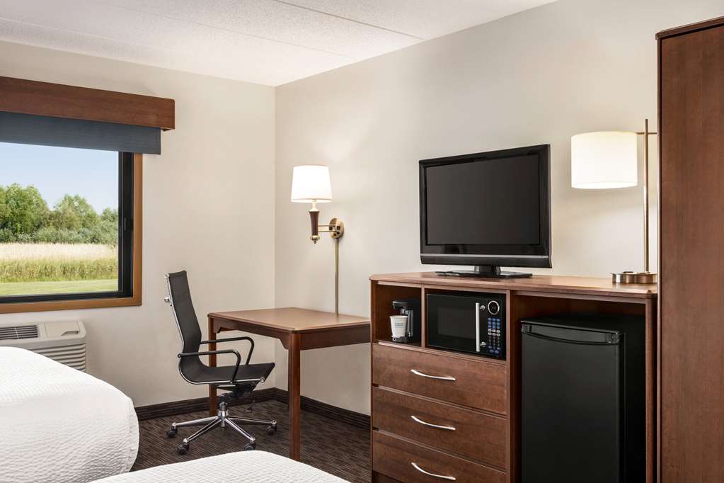 AmericInn by Wyndham Baudette - photo 33