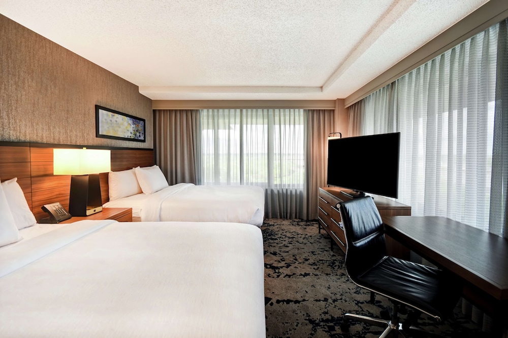 Embassy Suites by Hilton Omaha Downtown Old Market - photo 14