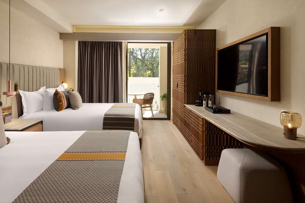 Guest room