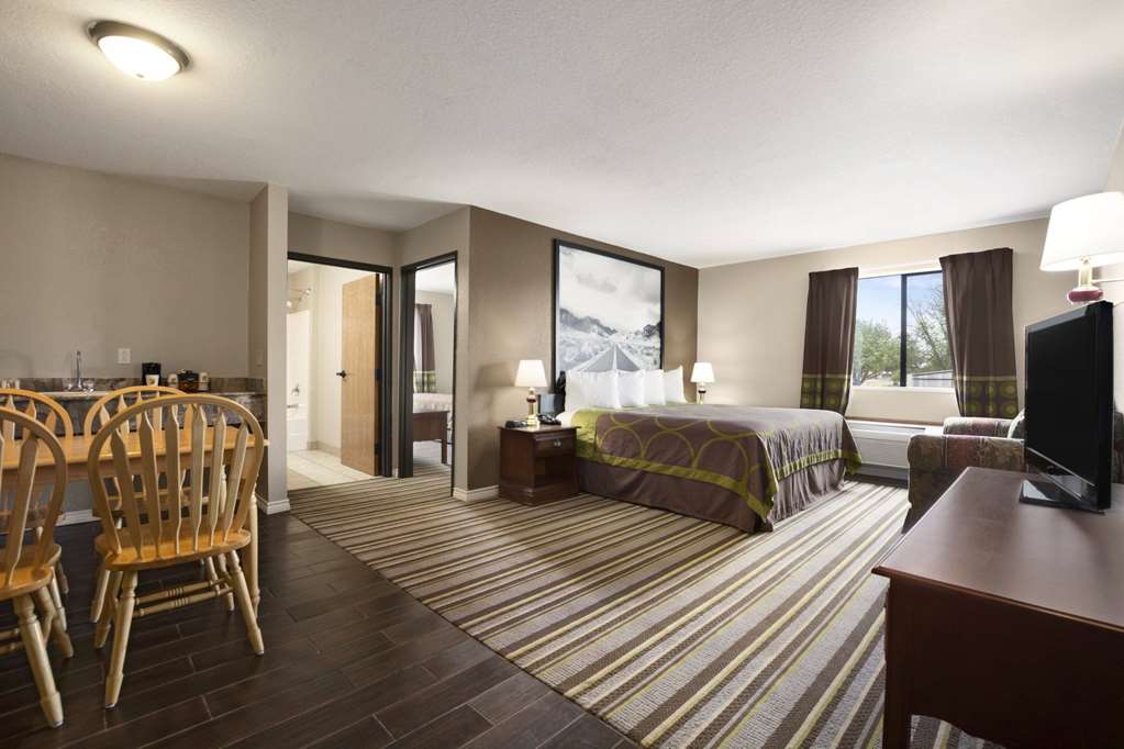 Super 8 by Wyndham Childress - photo 15