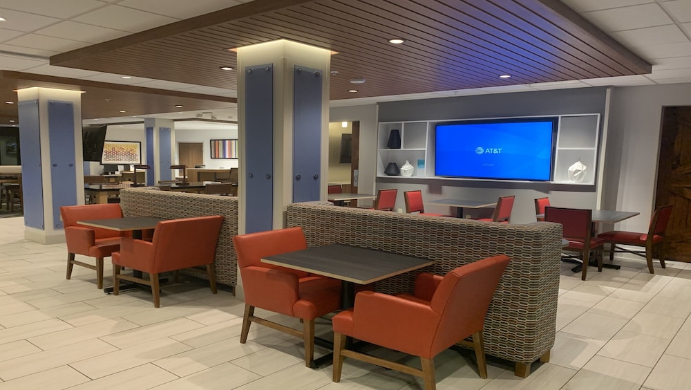 Holiday Inn Express & Suites Middletown by IHG - photo 35