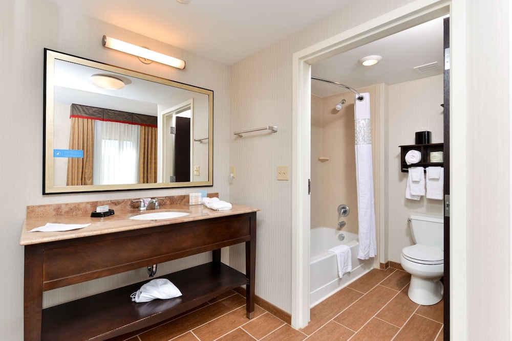 Hampton Inn & Suites California University Pittsburgh - photo 22