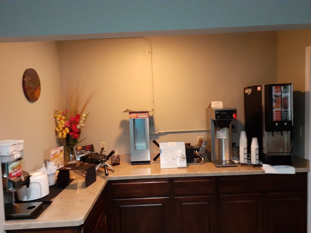 Super 8 by Wyndham Niagara Falls NY - photo 53