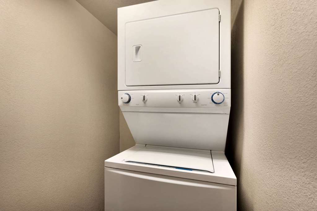 Travelodge by Wyndham Jefferson City - photo 14