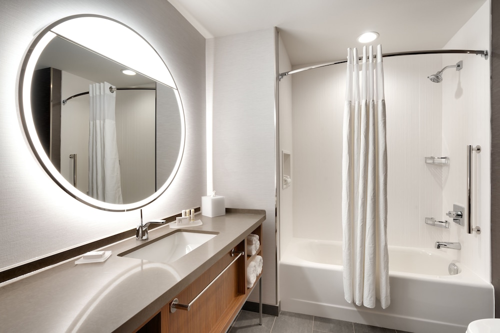 Courtyard by Marriott Ames - photo 12