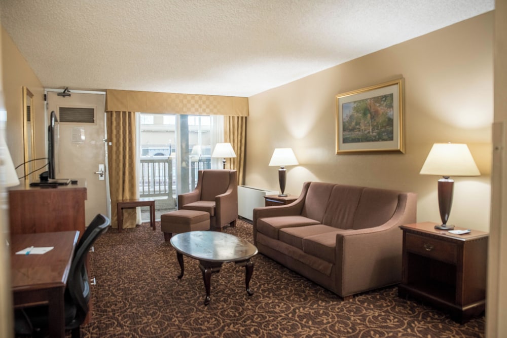 Grand Idaho Inn and Suites - photo 11