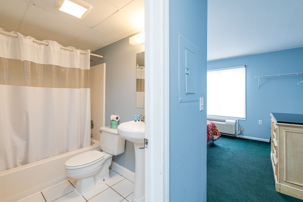 Hotel Charlee Villas by the Beach - photo 22