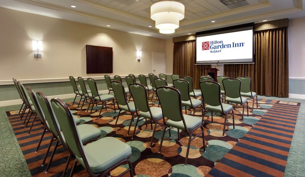 Hilton Garden Inn Waldorf - photo 31
