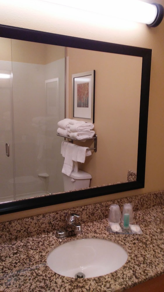 MainStay Suites Sidney Medical Center - photo 26