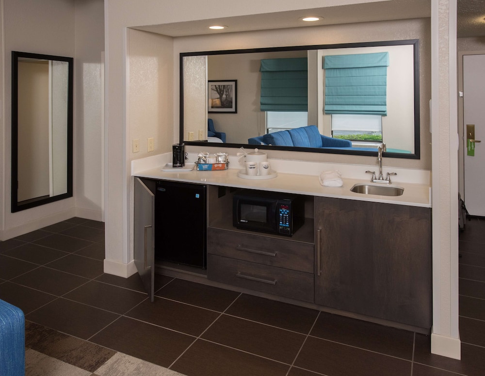 Hampton Inn Wooster - photo 19
