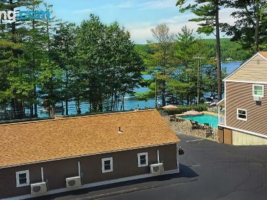 Birch Knoll Motel in Laconia, United States