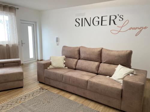 Singer’s Lounge in Porto De Mos, Portugal