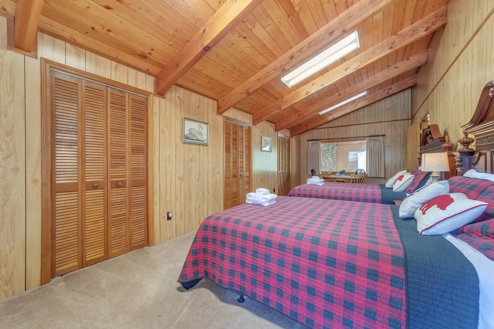 Lodge on Mirror Lake — 4-Star Luxury Hotel in Lake Lure, United States