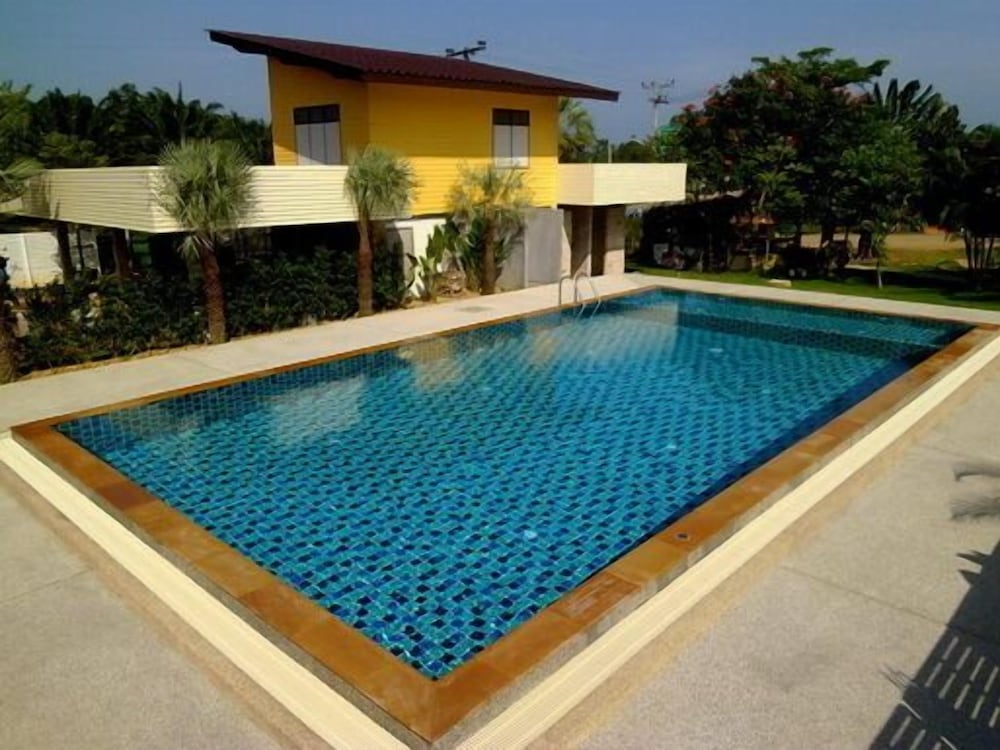 Palm Sweet Resort in Chumphon, Thailand