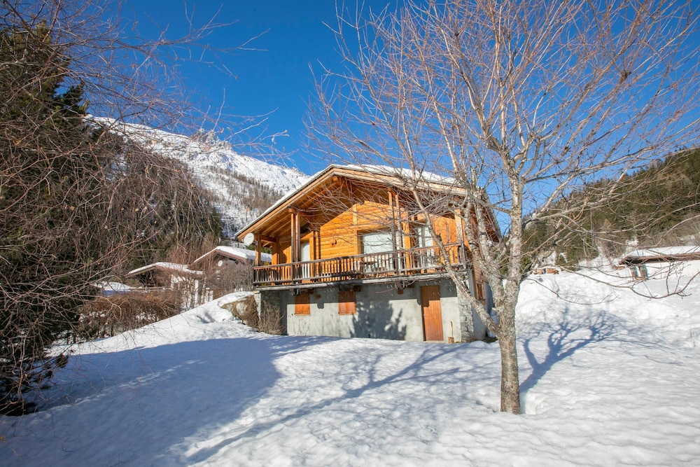 Chalet Beugeant Happy Rentals — 4-Star Luxury Hotel in Chamonix-Mont-Blanc, France