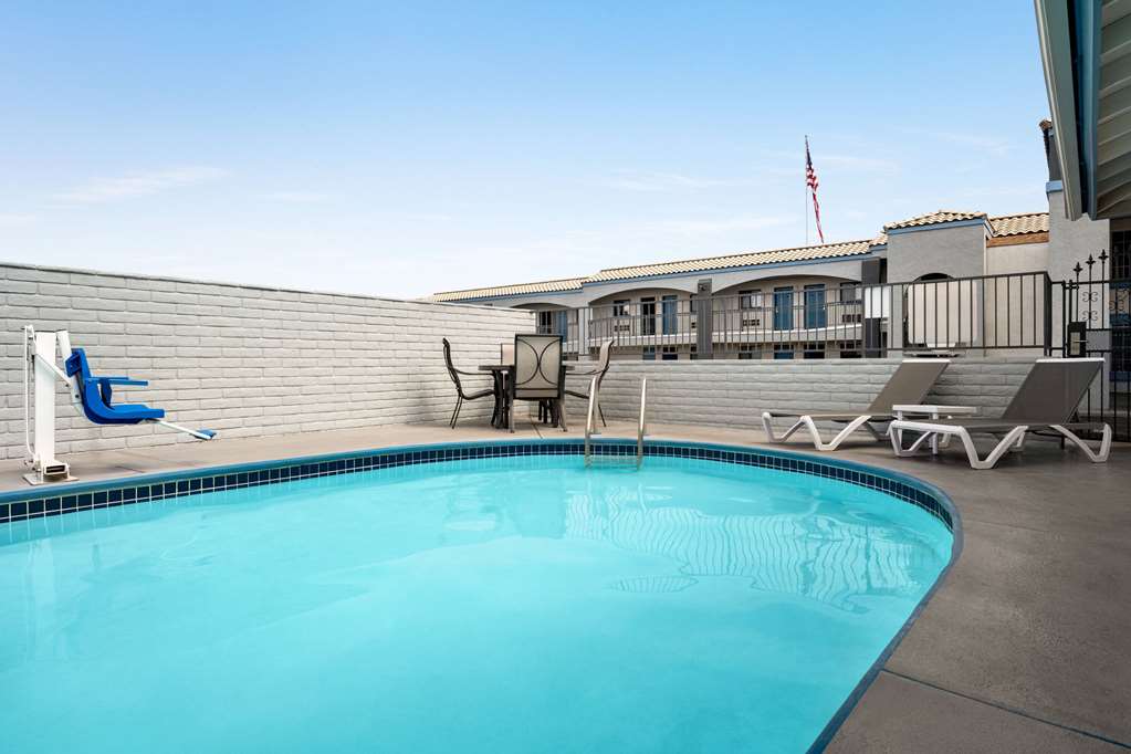 Baymont by Wyndham Kingman - photo 8