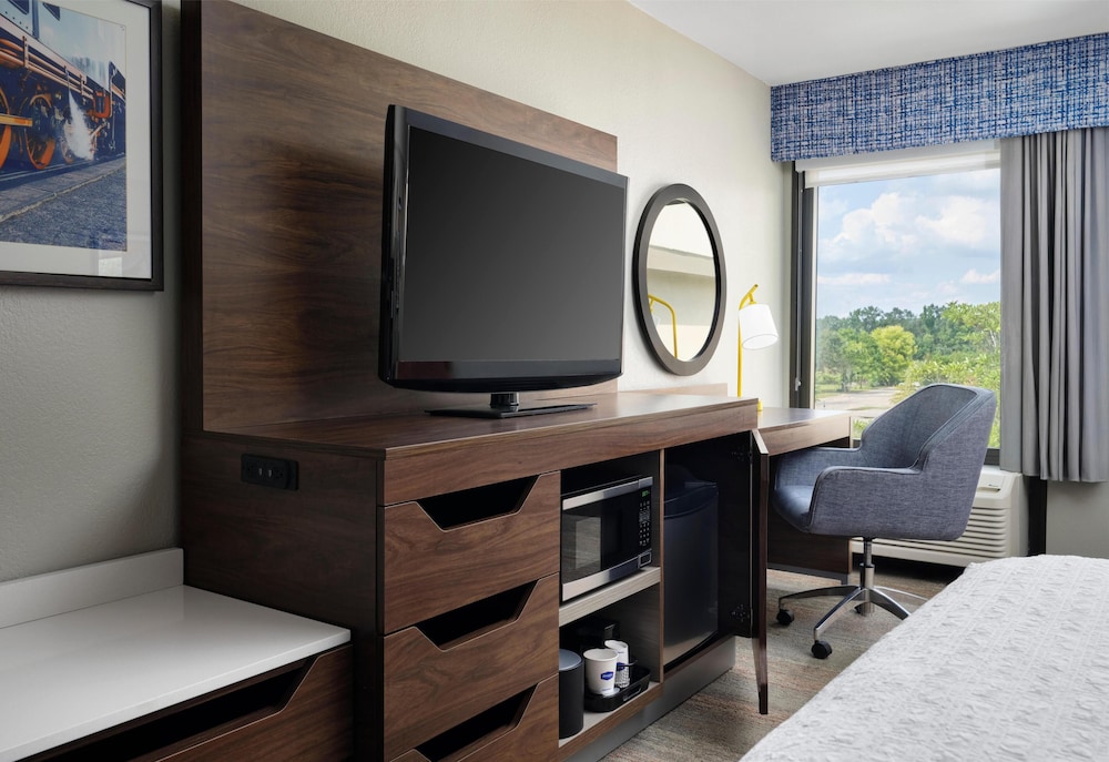 Hampton Inn Meridian - photo 17