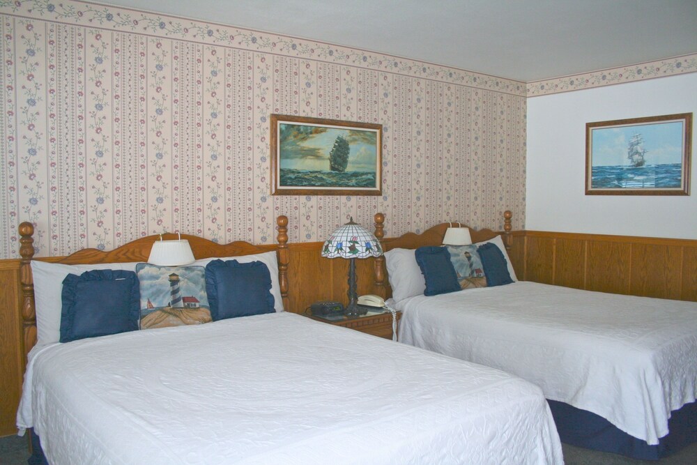Captains Cove Inn - photo 3