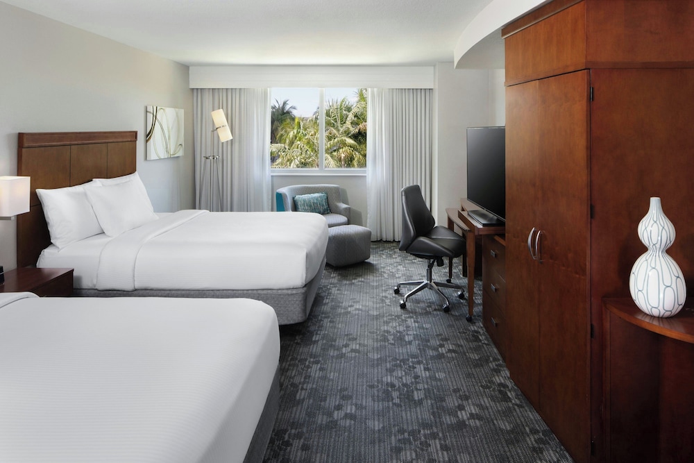 Courtyard by Marriott Miami Airport - photo 17