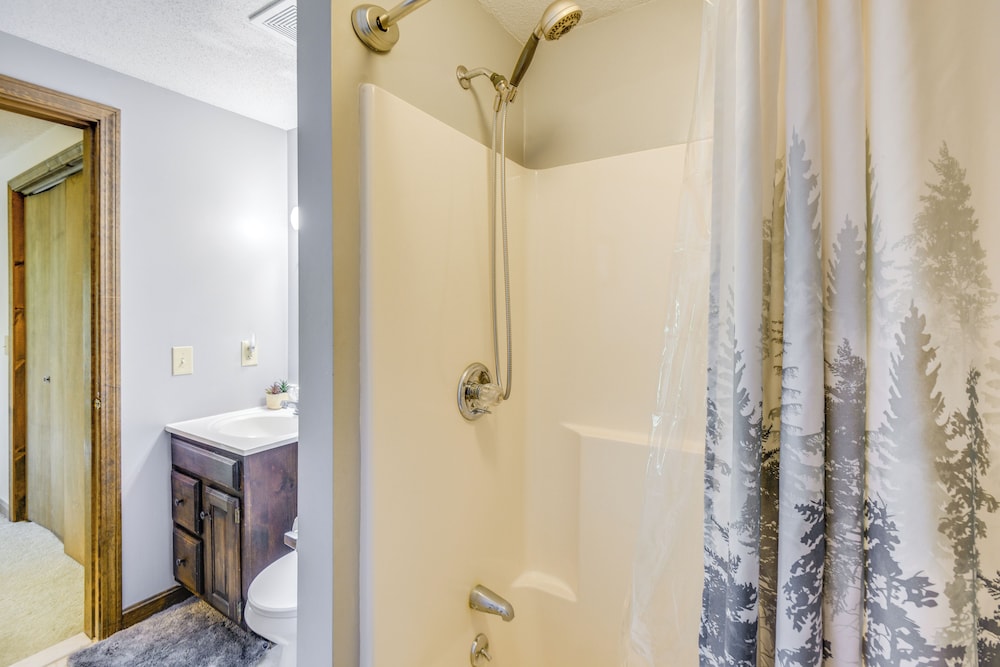 New Hampshire Vacation Rental Walk to Beach - photo 3