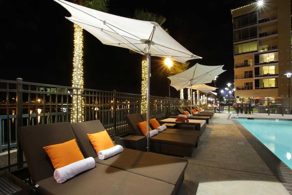University Plaza Waterfront Hotel - photo 32