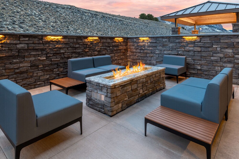 Hampton Inn & Suites Cody - photo 52