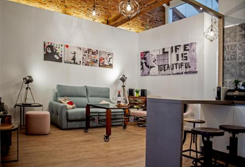Apartamentos Turisticos Moret 11 2A — 4-Star Luxury Hotel in Caceres, Spain