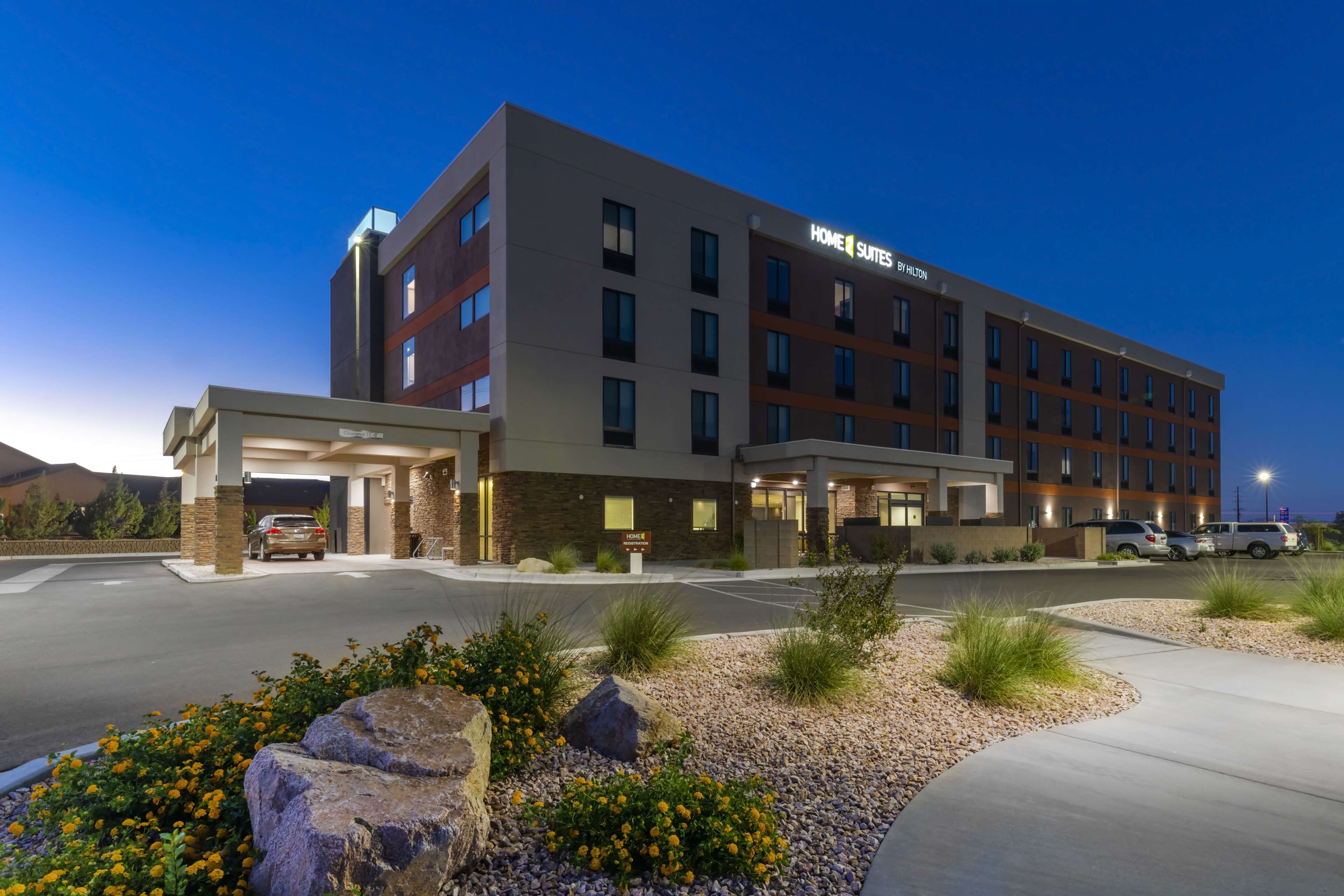 Home2 Suites by Hilton Kingman - photo 4