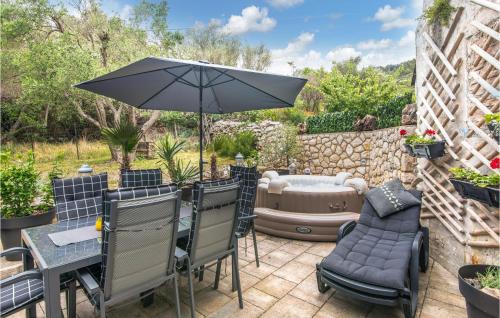 Cozy Home In Miholascica With Wifi — 4-Star Luxury Hotel in Cres, Croatia