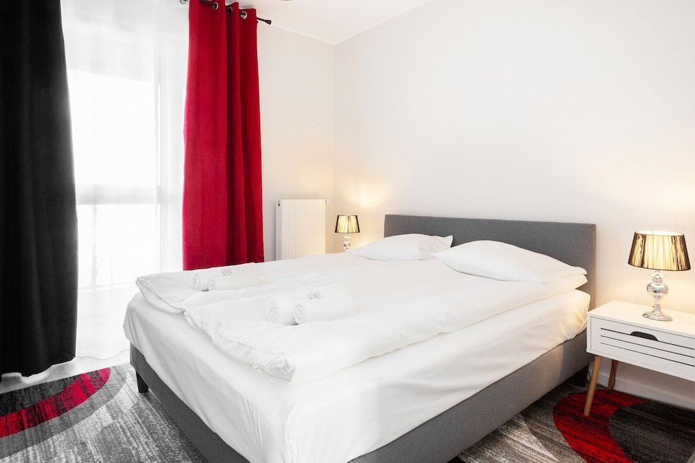 Apartments Rondo Wiatraczna by Noclegi Renters — 4-Star Luxury Hotel in Warsaw, Poland