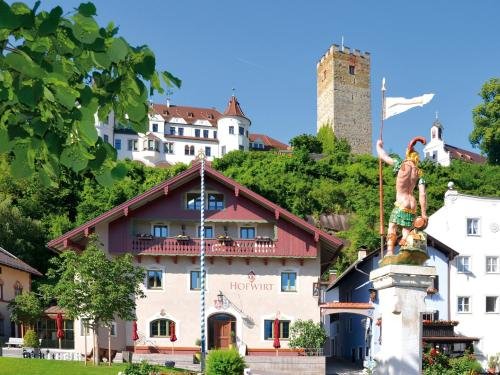 Hofwirt Hotel Gasthof — hotel in Neubeuern