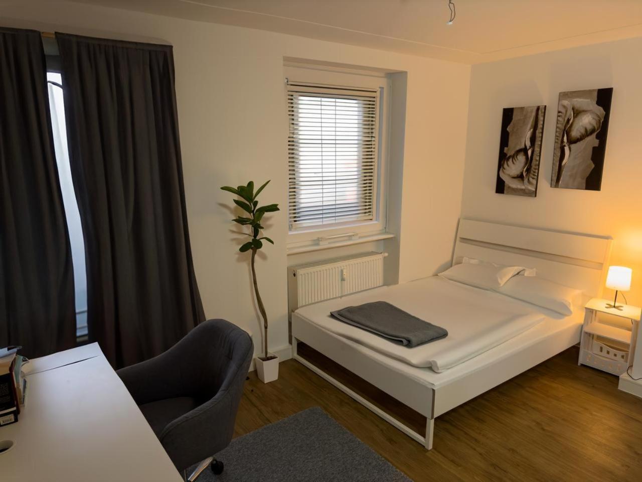 Fc Dortmund Center Double Room in Dortmund, Germany