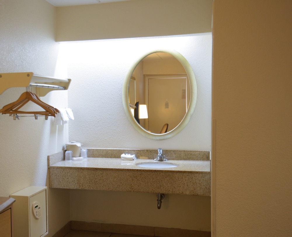 Red Roof Inn Lafayette LA - photo 24