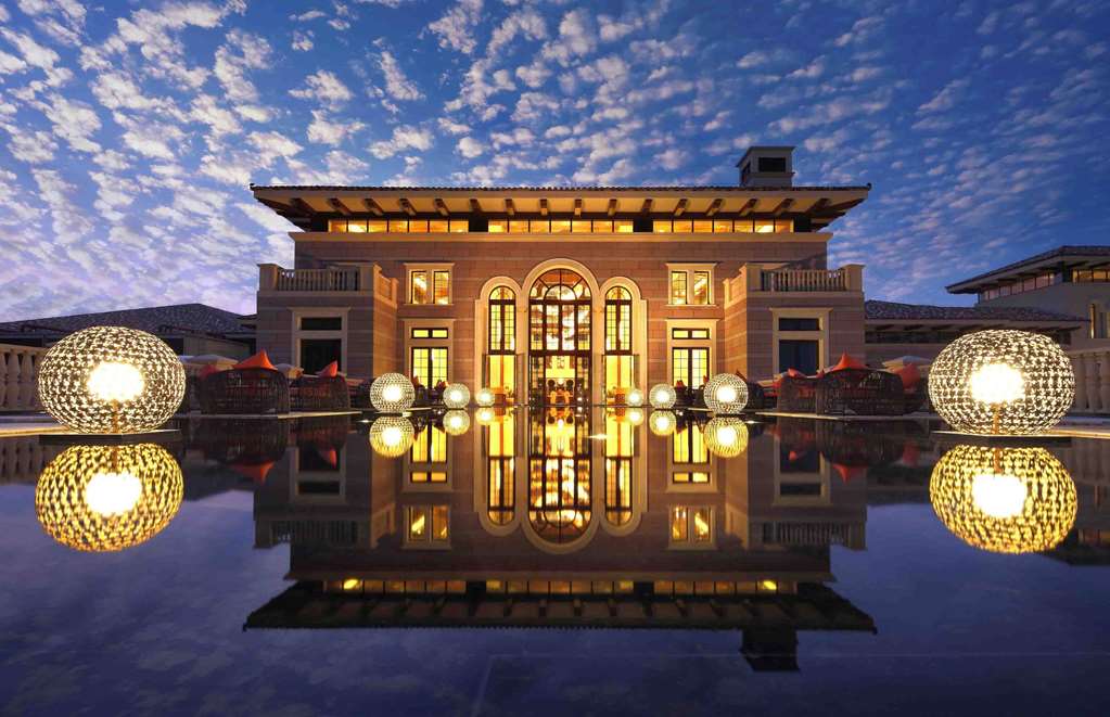 Wyndham Grand Plaza Royale Hainan Longmu Bay in Baoyou, People's Republic of China