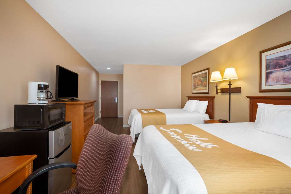 Days Inn & Suites by Wyndham Cuba - photo 21