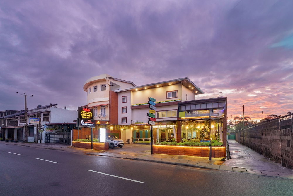 Beach Corridor Hotel & Spa with Free Airport Shuttle in Negombo, Sri Lanka